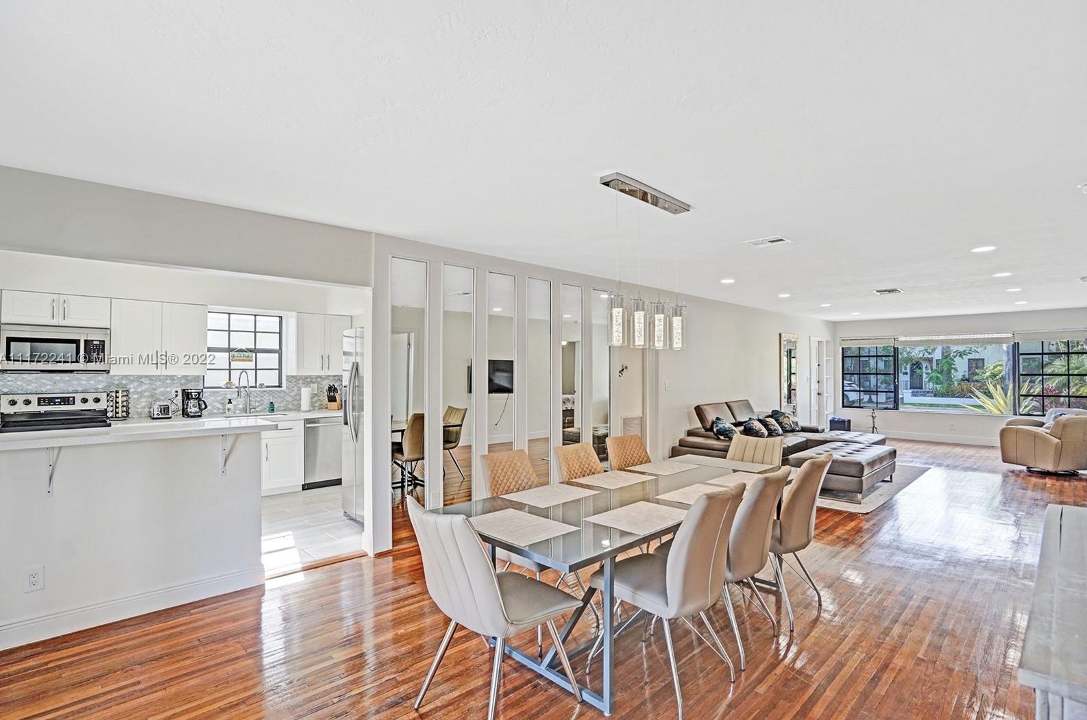 1318 Tyler St, Hollywood FL 33020-5251 exterior