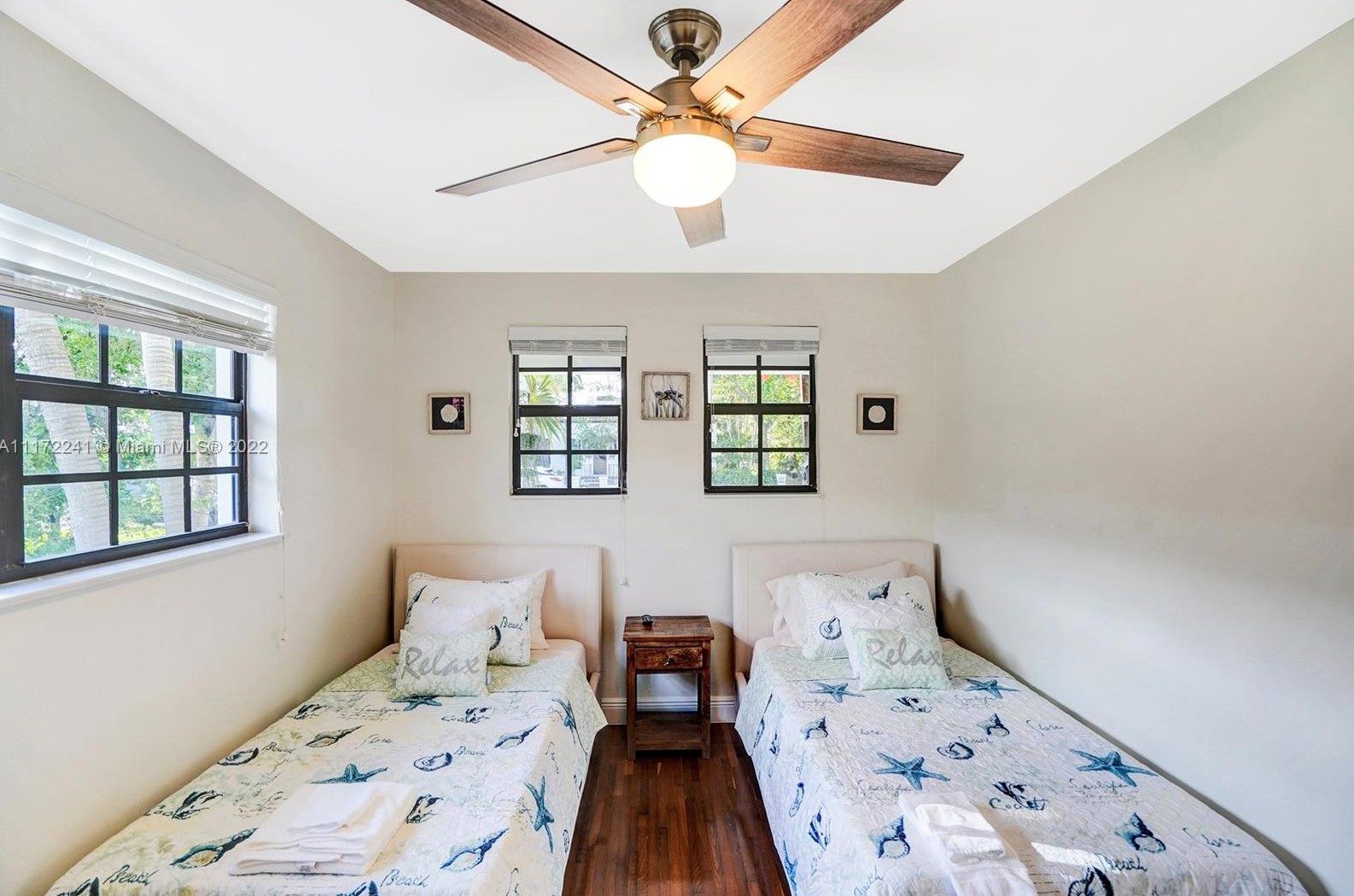 1318 Tyler St, Hollywood FL 33020-5251 exterior