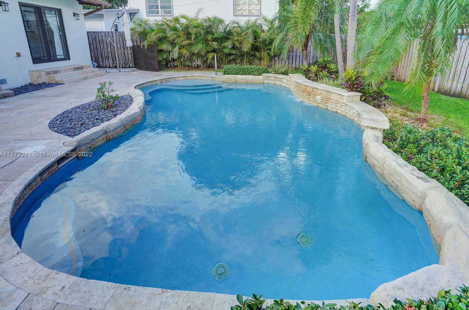 1318 Tyler St, Hollywood FL 33020-5251 exterior