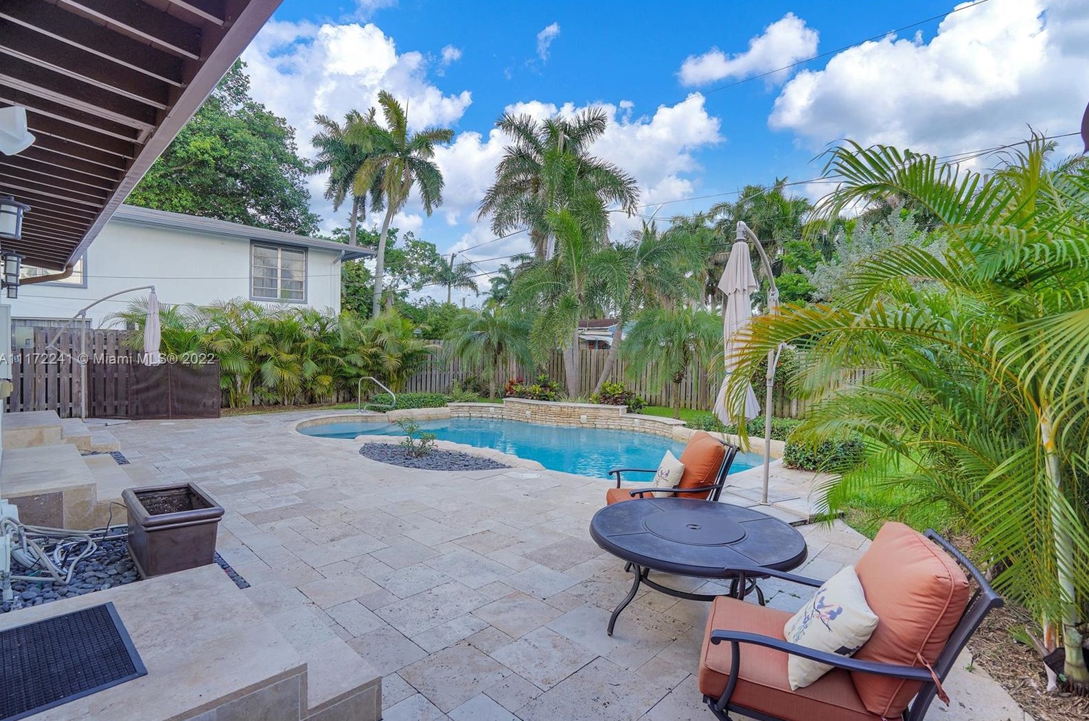 1318 Tyler St, Hollywood FL 33020-5251 exterior