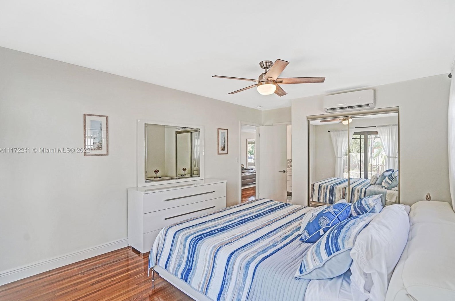 1318 Tyler St, Hollywood FL 33020-5251 exterior