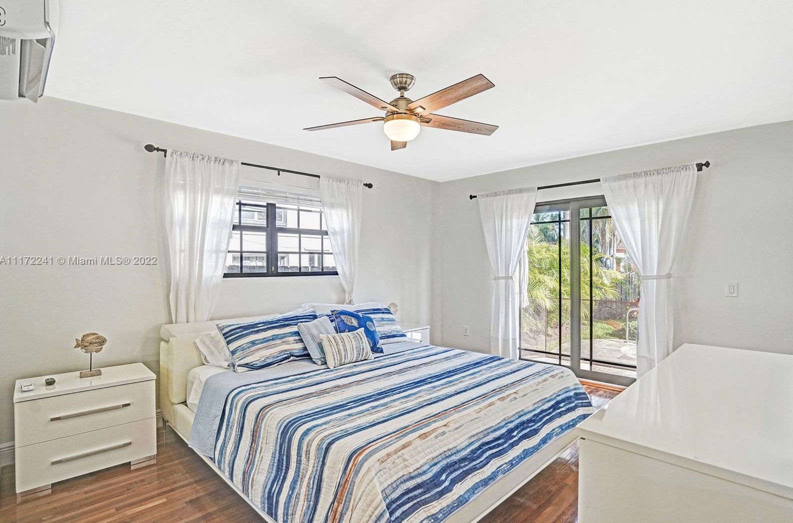 1318 Tyler St, Hollywood FL 33020-5251 exterior