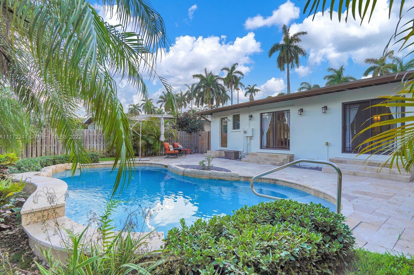 1318 Tyler St, Hollywood FL 33020-5251 exterior