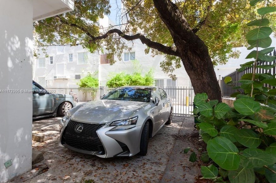 631 Euclid Ave, Miami FL  33139-8622 exterior