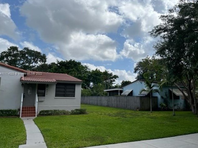 436 Lark Ave, Miami FL  33166-5137 exterior