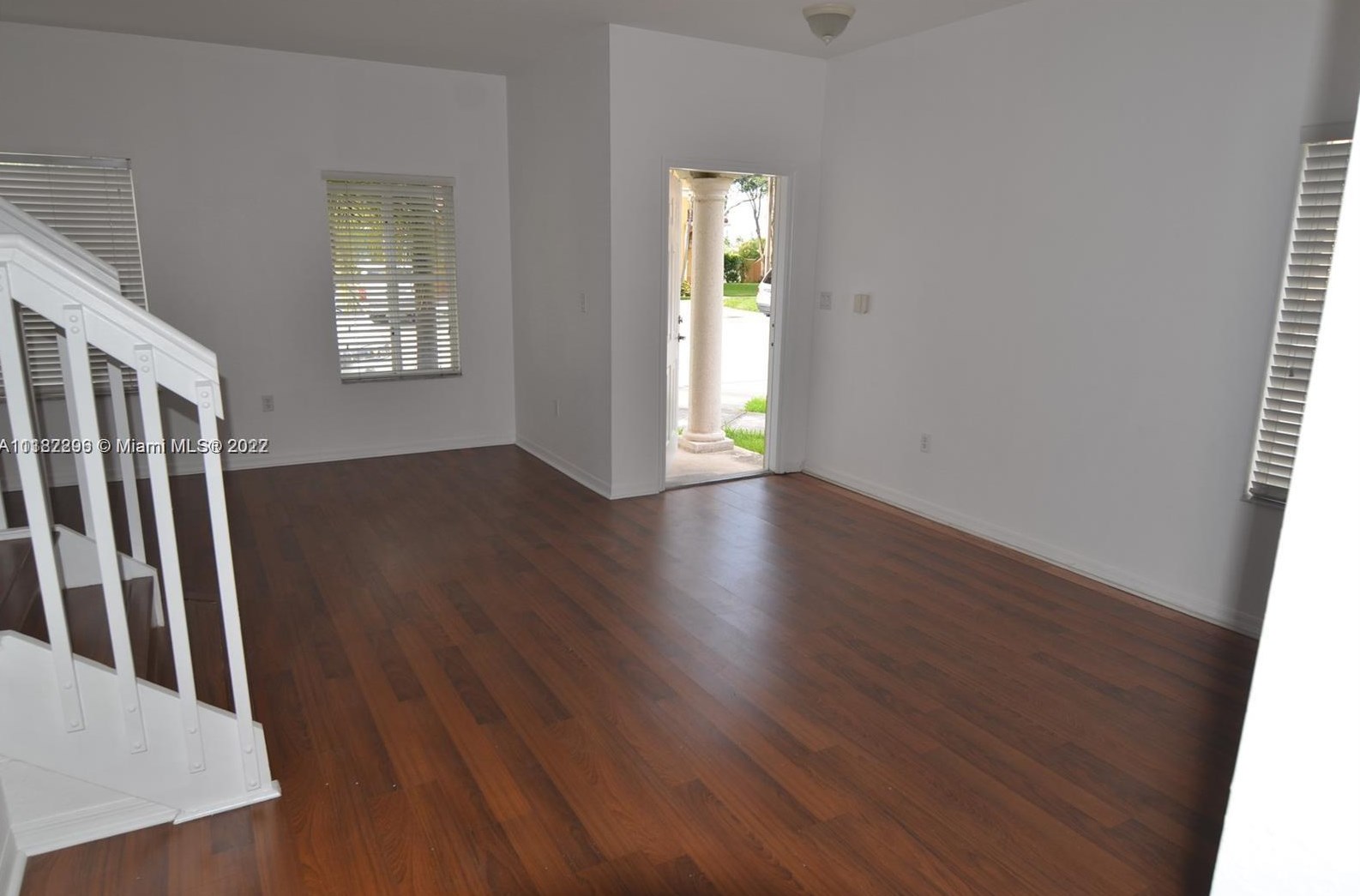 10754 85th Ter, Miami, FL 33178-5206