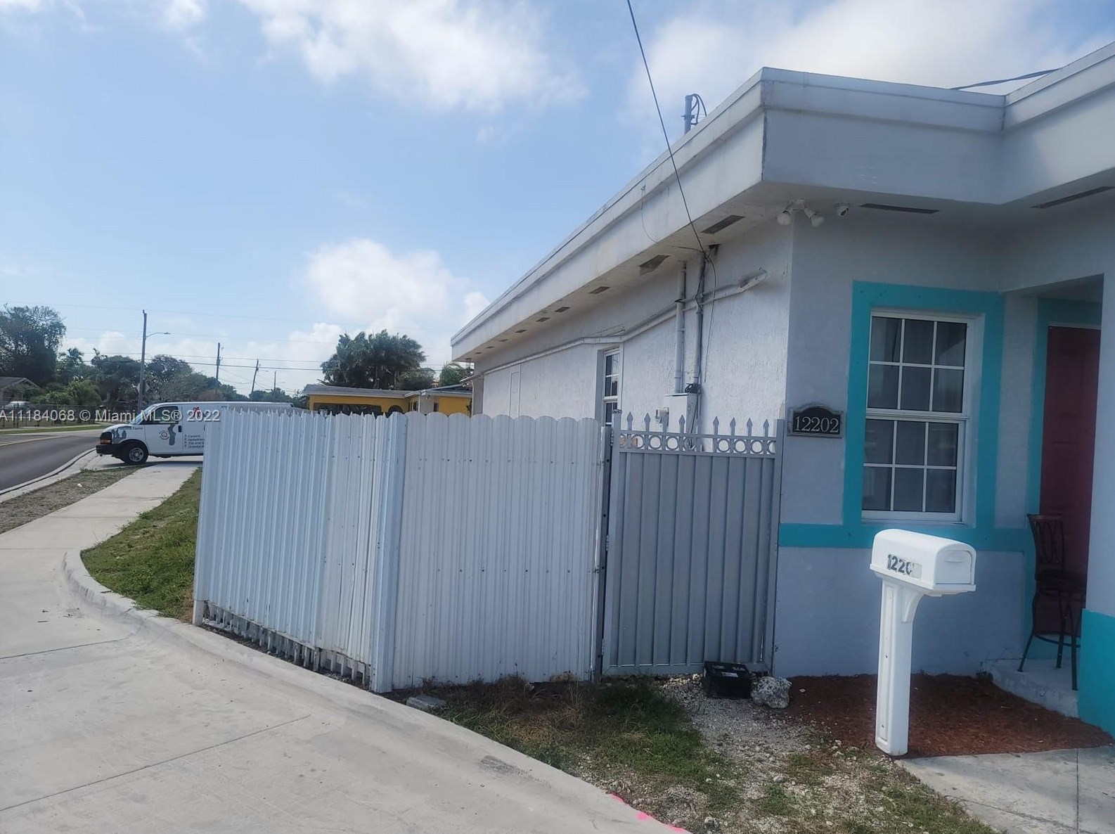 12202 216th St, Miami, FL 33170-2823