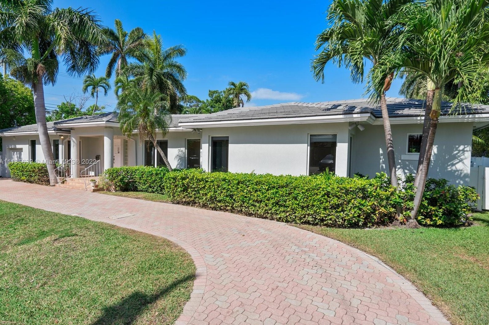 440 Dilido Dr, Miami FL  33139-1272 exterior