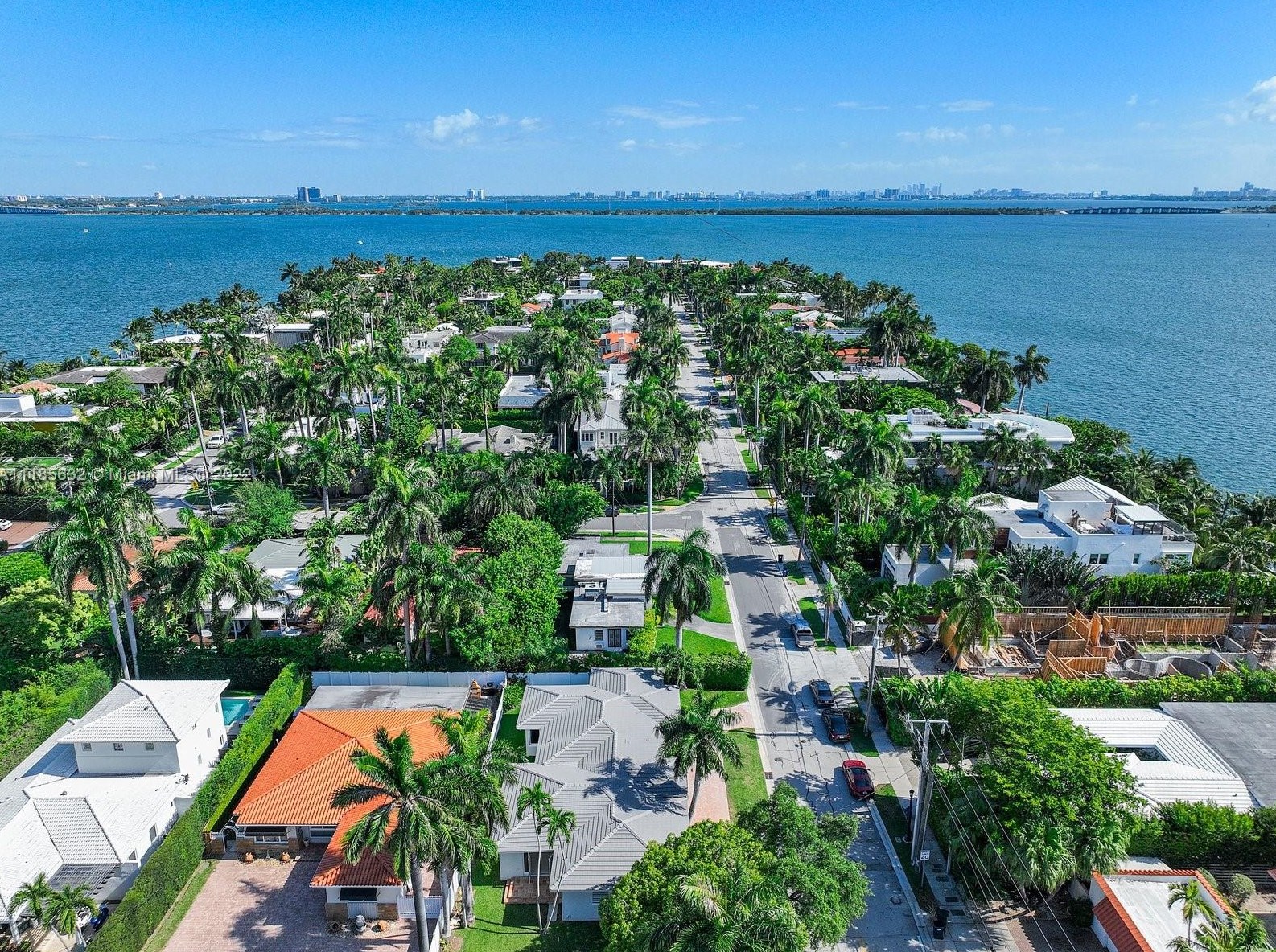 440 Dilido Dr, Miami FL  33139-1272 exterior