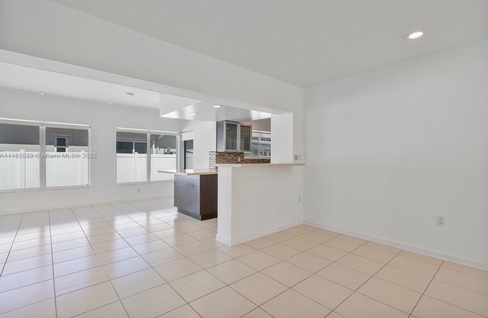 440 Dilido Dr, Miami FL  33139-1272 exterior