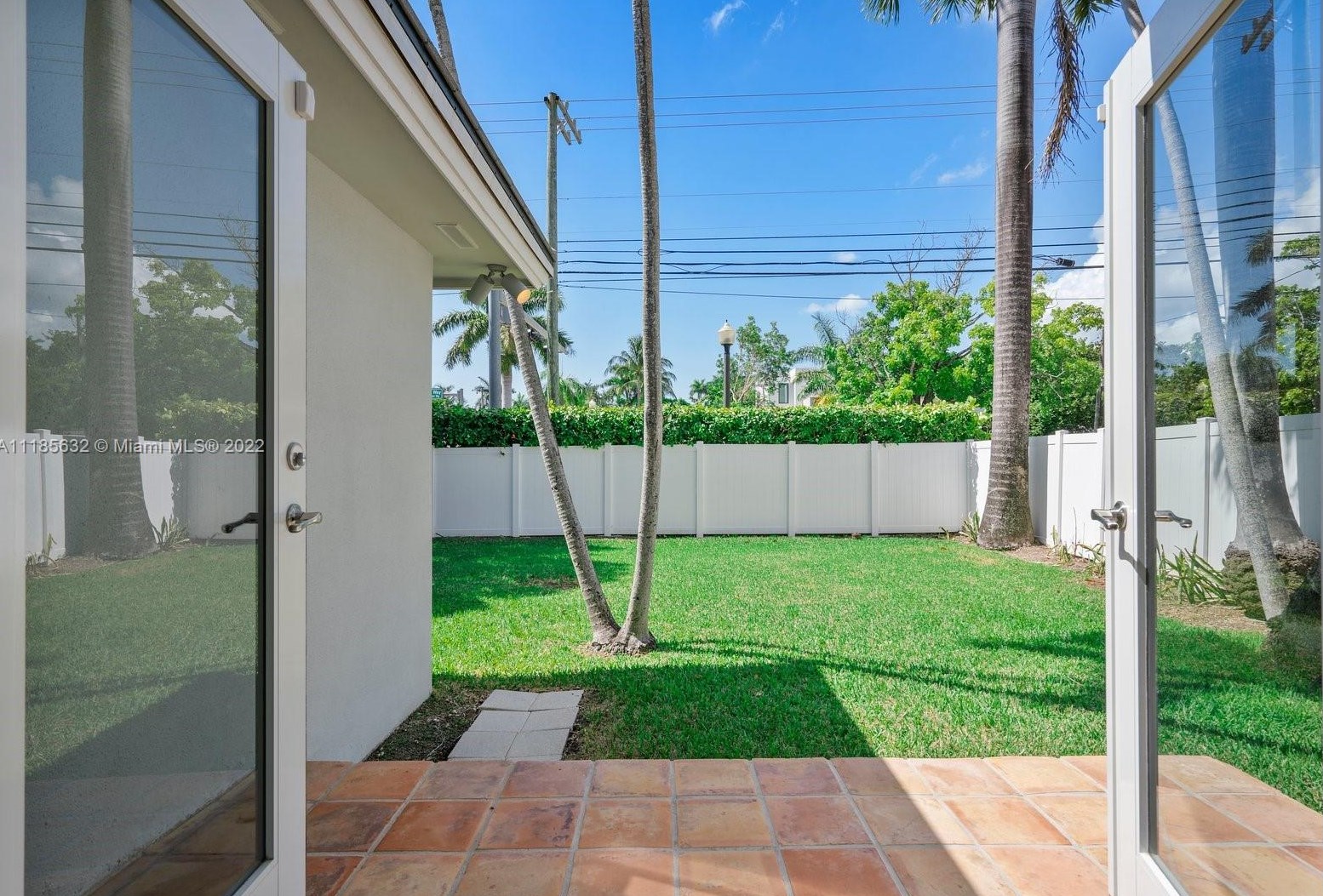 440 Dilido Dr, Miami FL  33139-1272 exterior