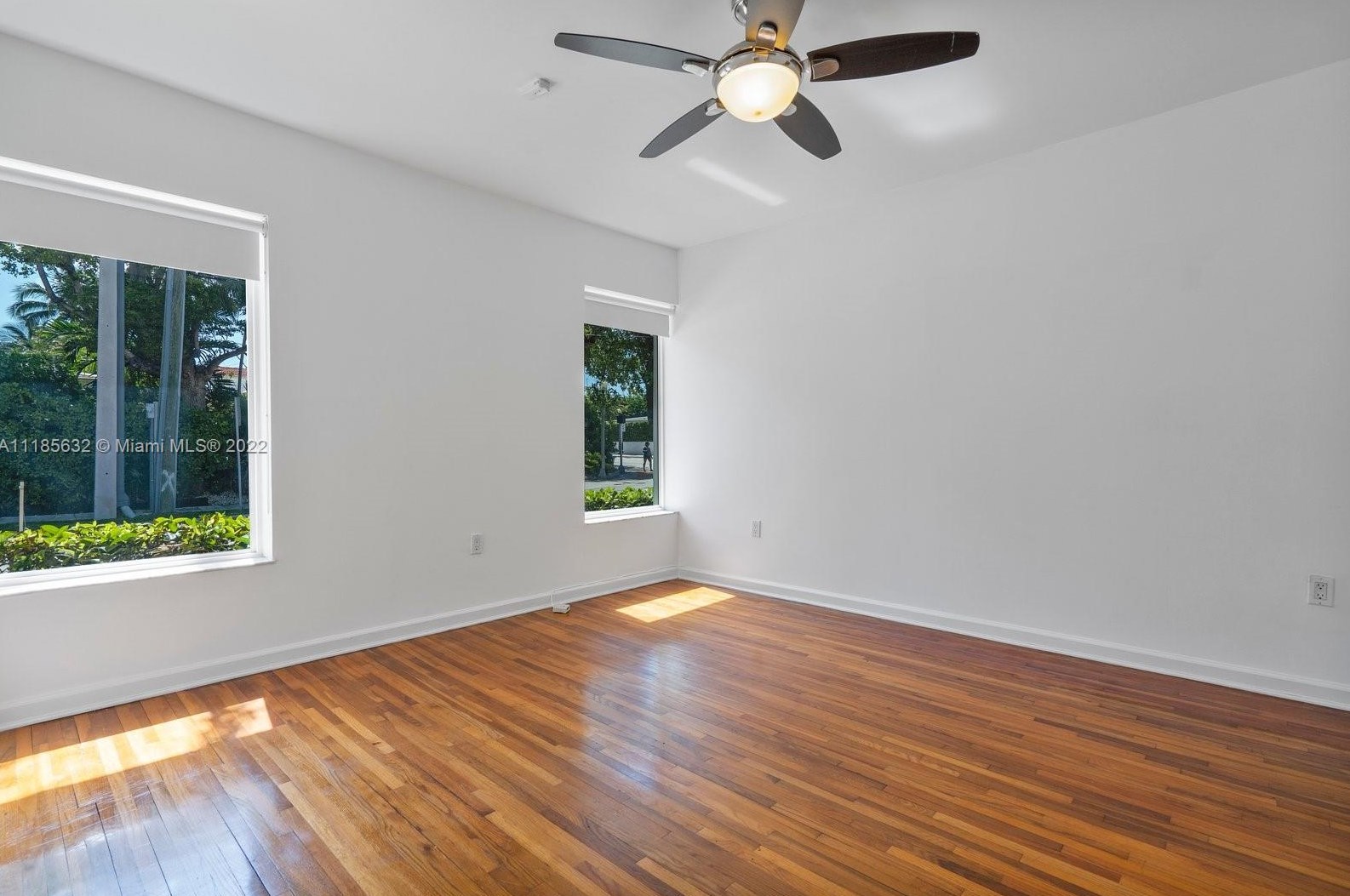 440 Dilido Dr, Miami FL  33139-1272 exterior