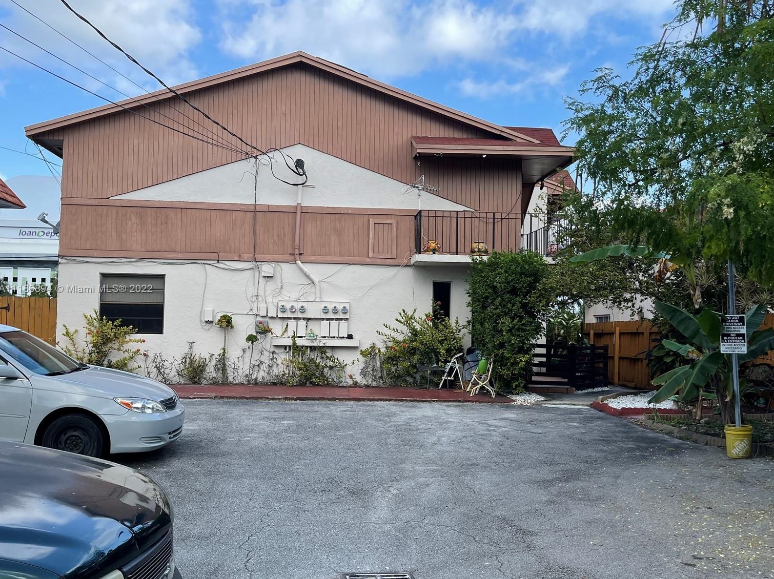 1413 1st St, Miami FL  33125-5584 exterior