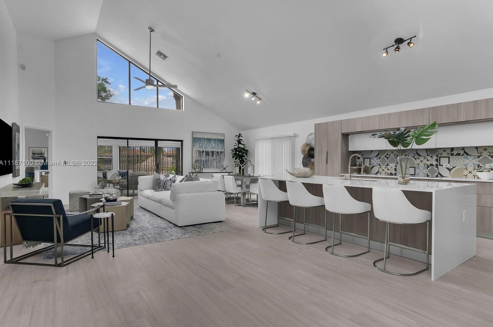 17477 Via Capri, Boca Raton, FL 33496