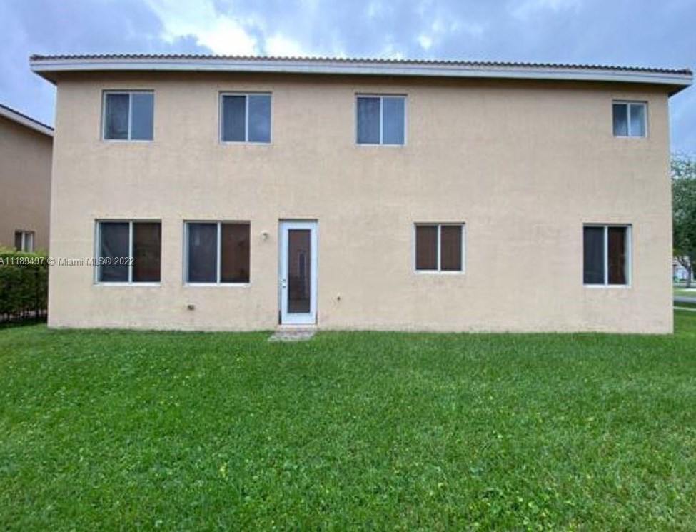 20641 10th Ave, Miami, FL 33169-2368