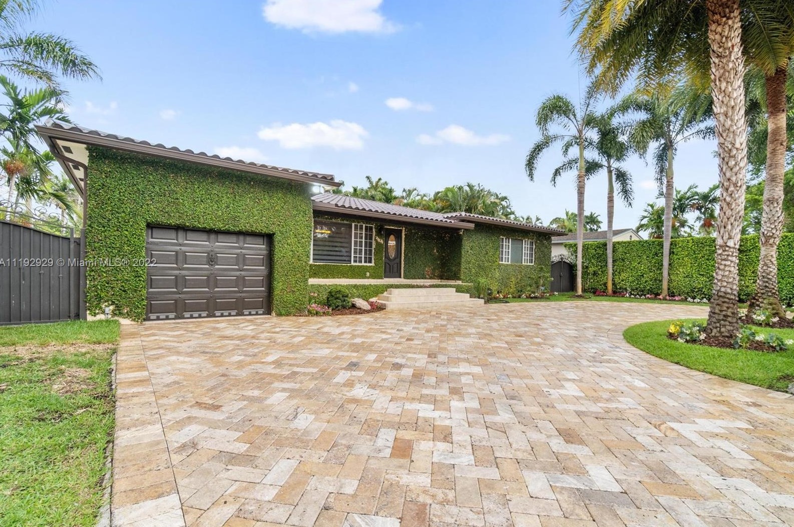 13841 1st Ave, Miami, FL 33161-2723