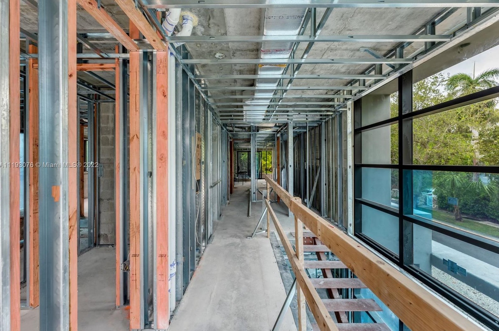 2459 Lincoln Ave, Miami FL  33133-3963 exterior