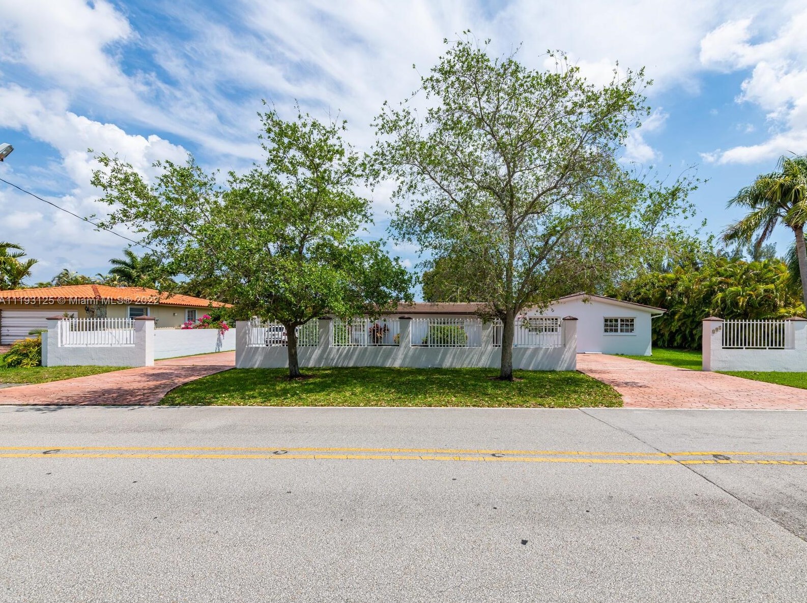 495 84th Ave, Miami, FL 33144-3527