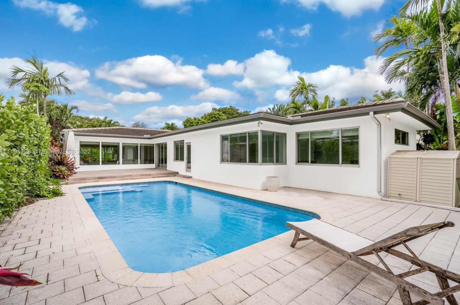 4431 Nautilus Dr, Miami, FL 33140-2825