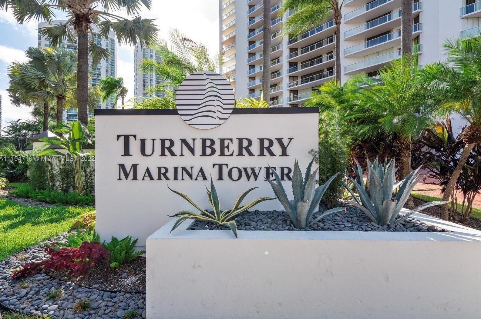 19500 Turnberry Way, Miami FL  33180-2509 exterior