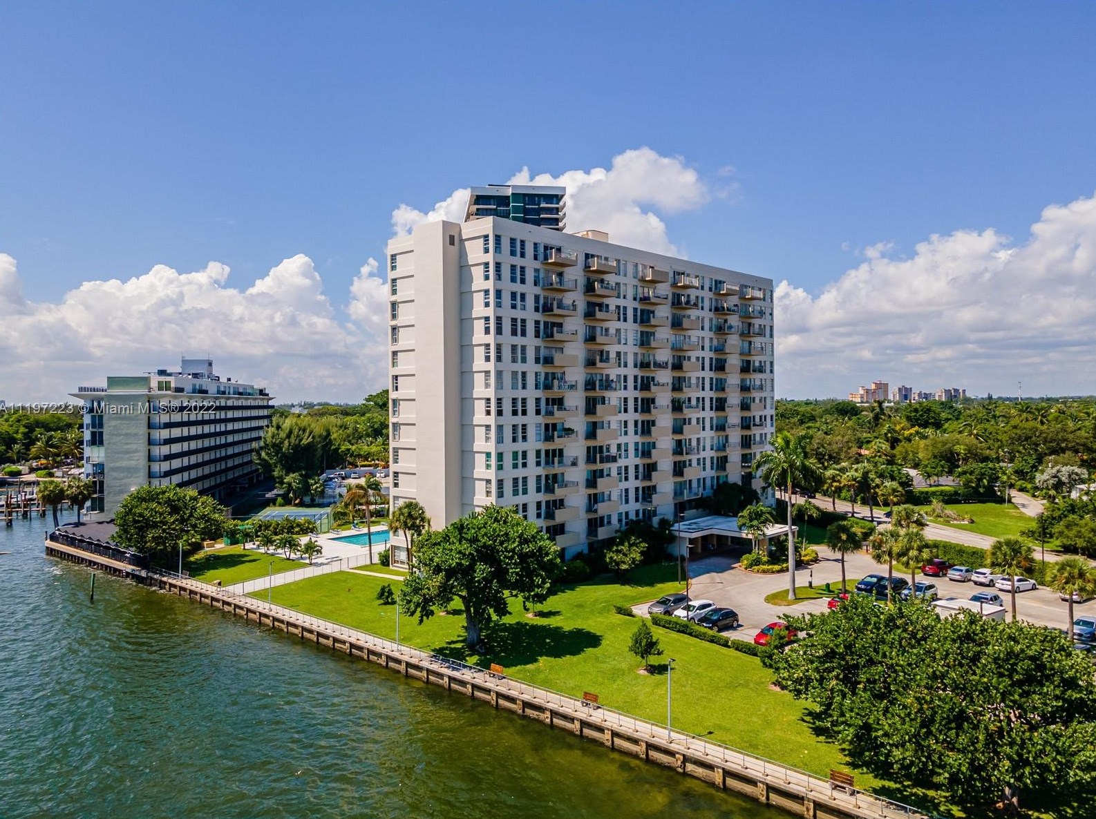 880 Ne 69th St #1b, Miami, FL