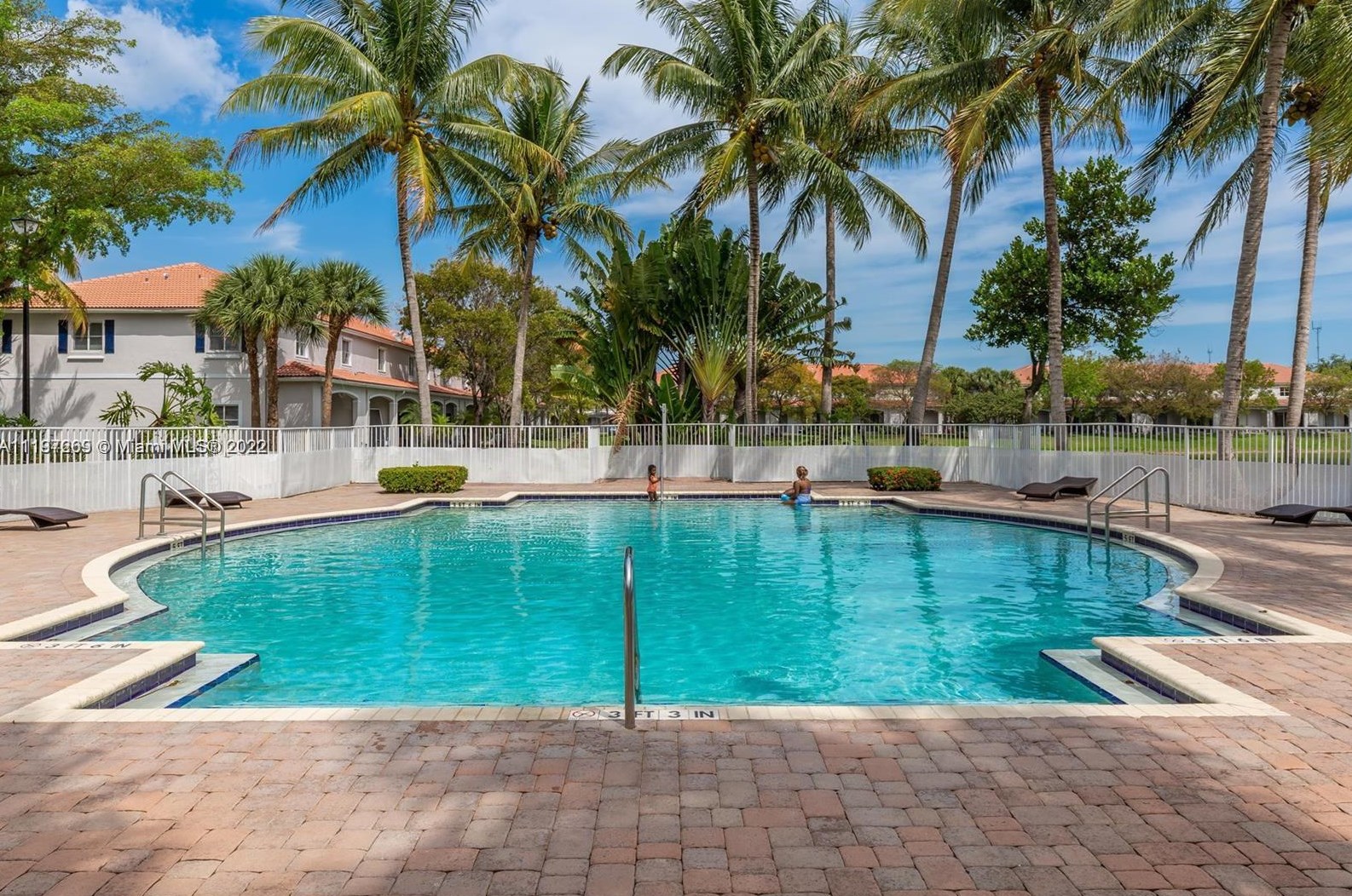 2632 82nd Ave, Hollywood, FL 33025-7400