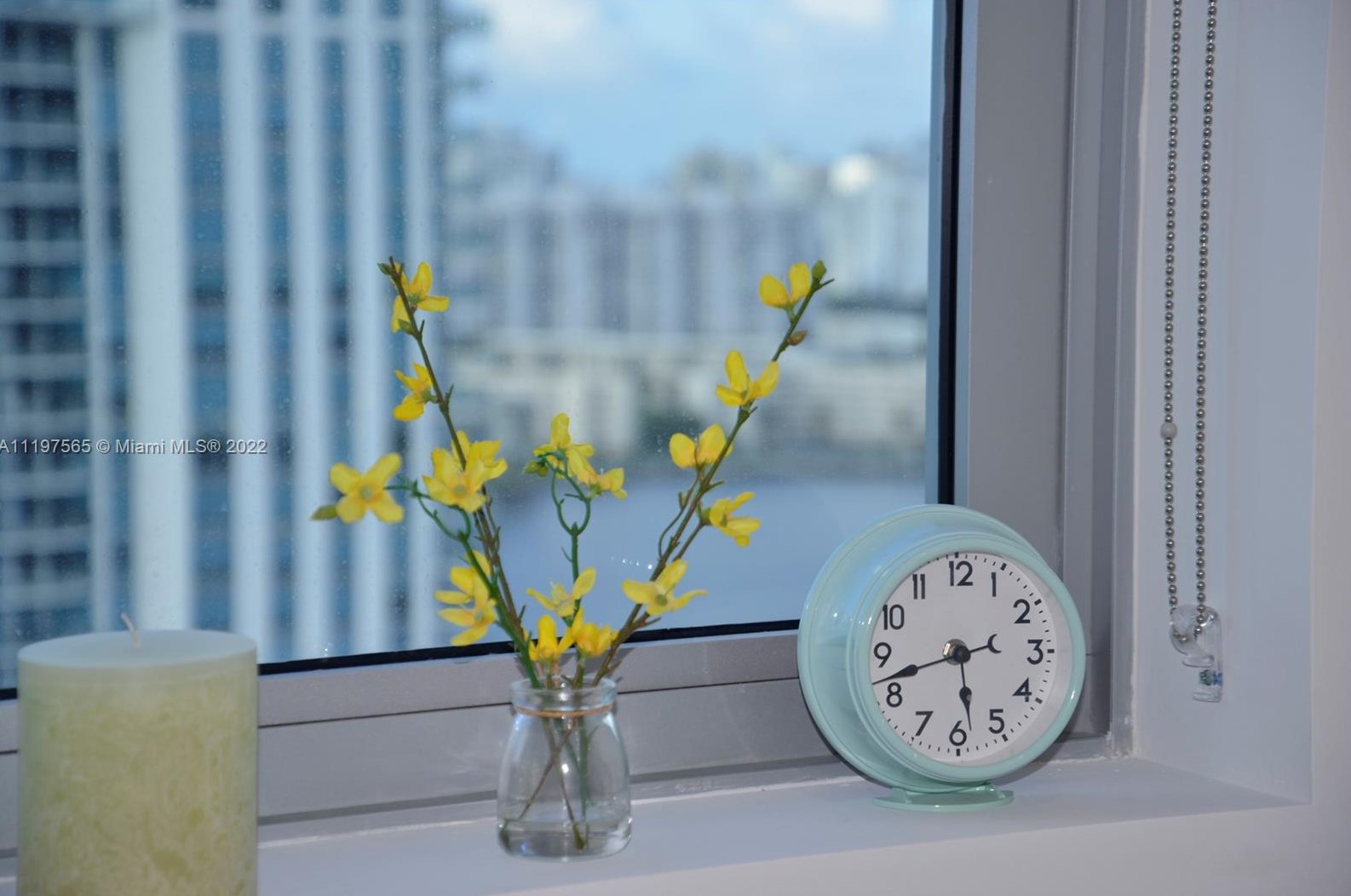 17111 Biscayne Blvd, Miami FL 33160 exterior