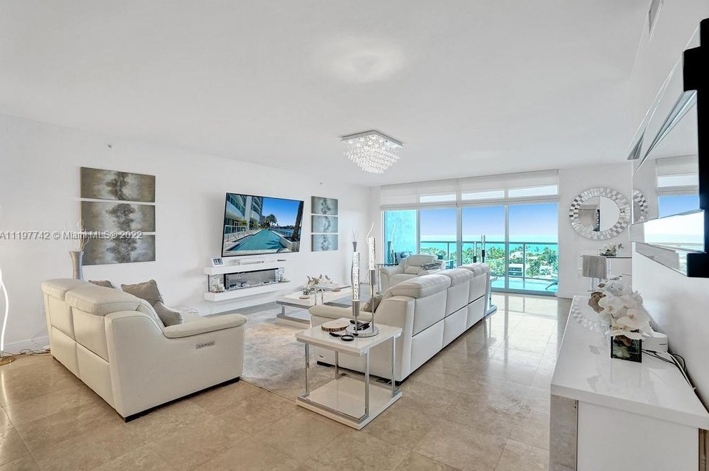 20201 E Country Club Dr Apt 1404, Miami, FL 33180
