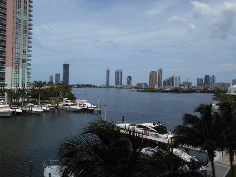 3330 Ne 190th St #411, Miami, FL 33180