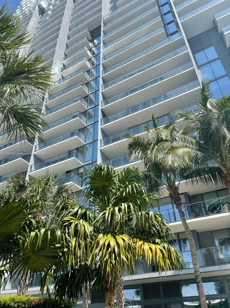 68 Se 6th St #2303, Miami, FL 33131