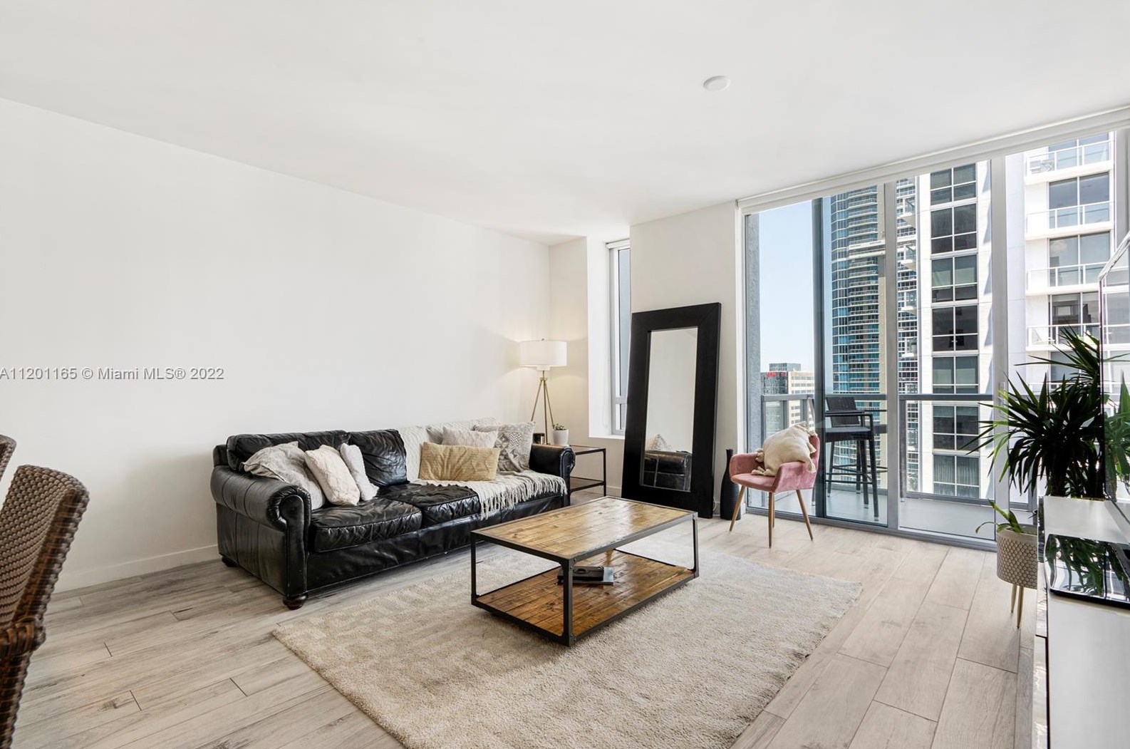 1050 Brickell Ave #3310, Miami, FL 33131