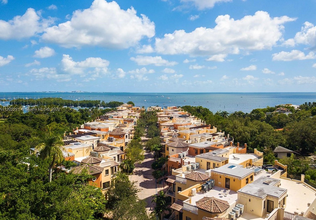3471 Main Hwy 1204/ 1238, Miami, FL 33133