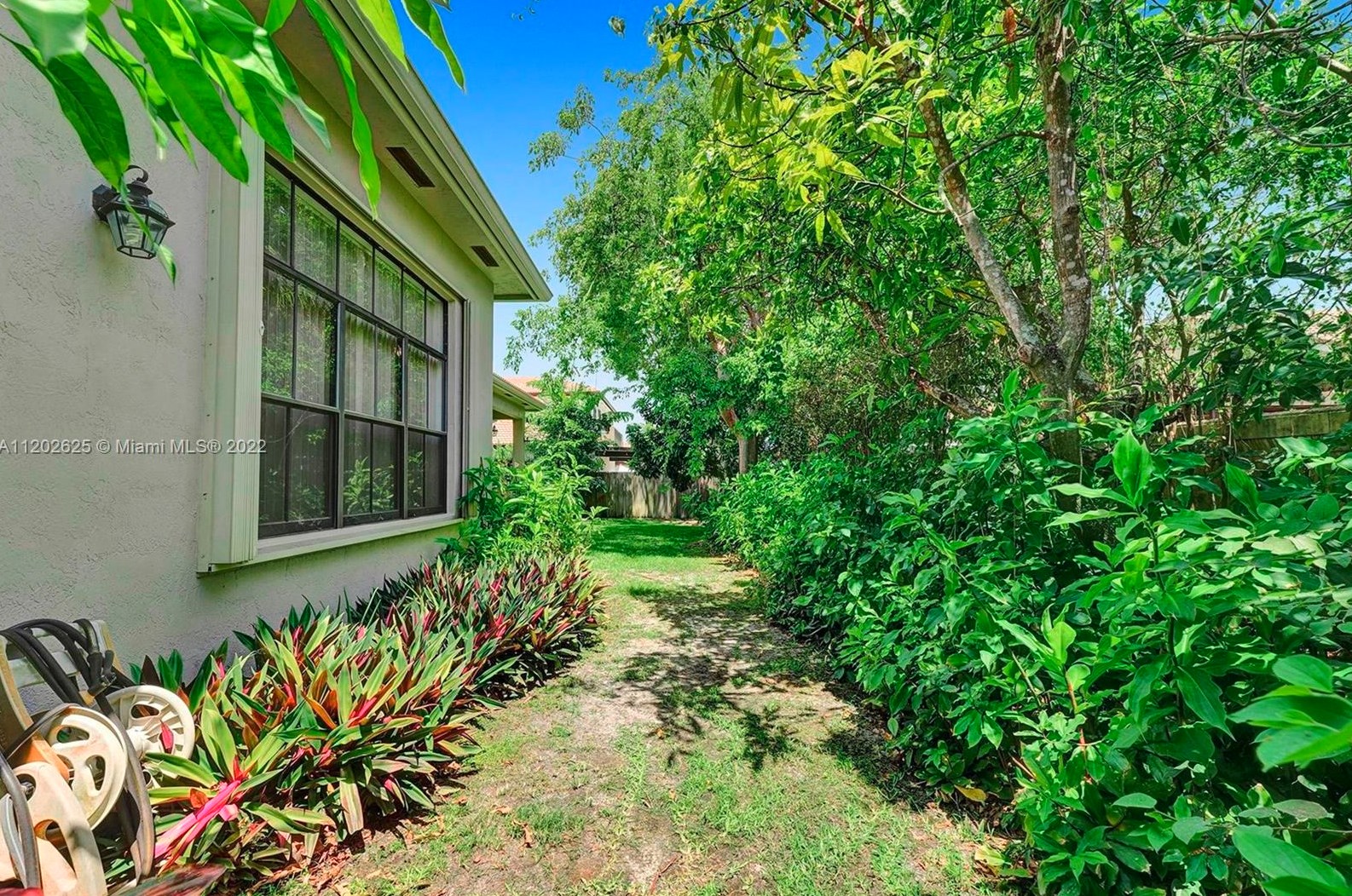 19360 24th St, Hollywood FL  33029-5926 exterior