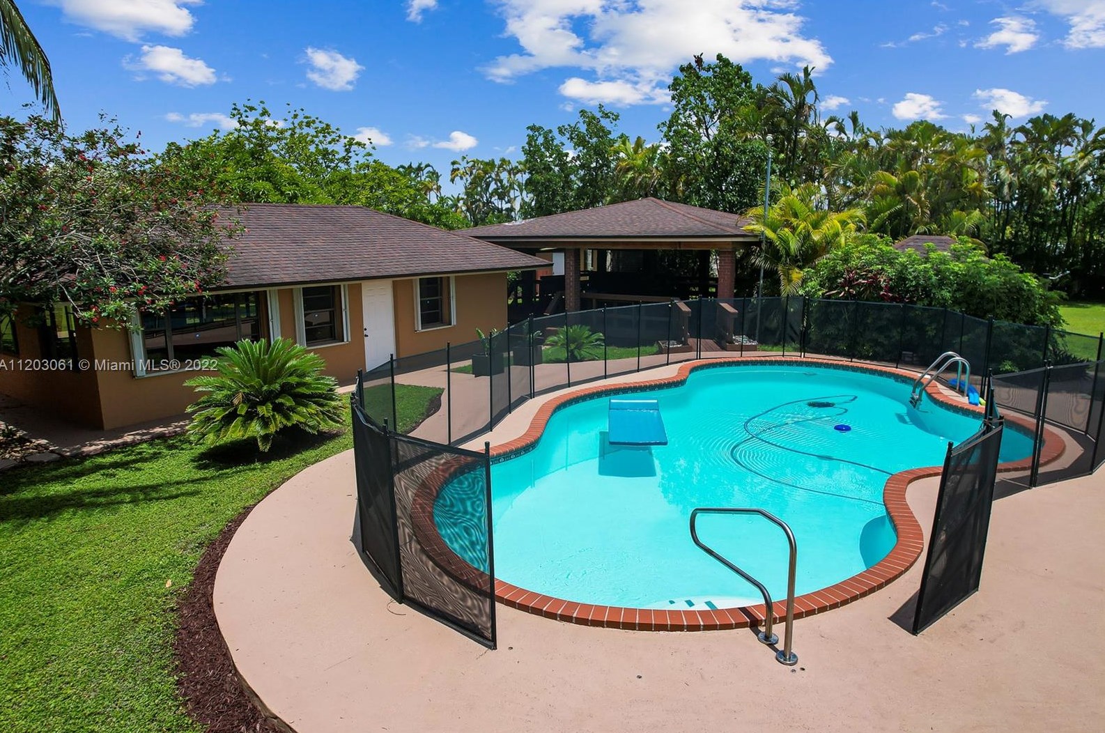 20450 198th Ave, Miami, FL 33187-3102