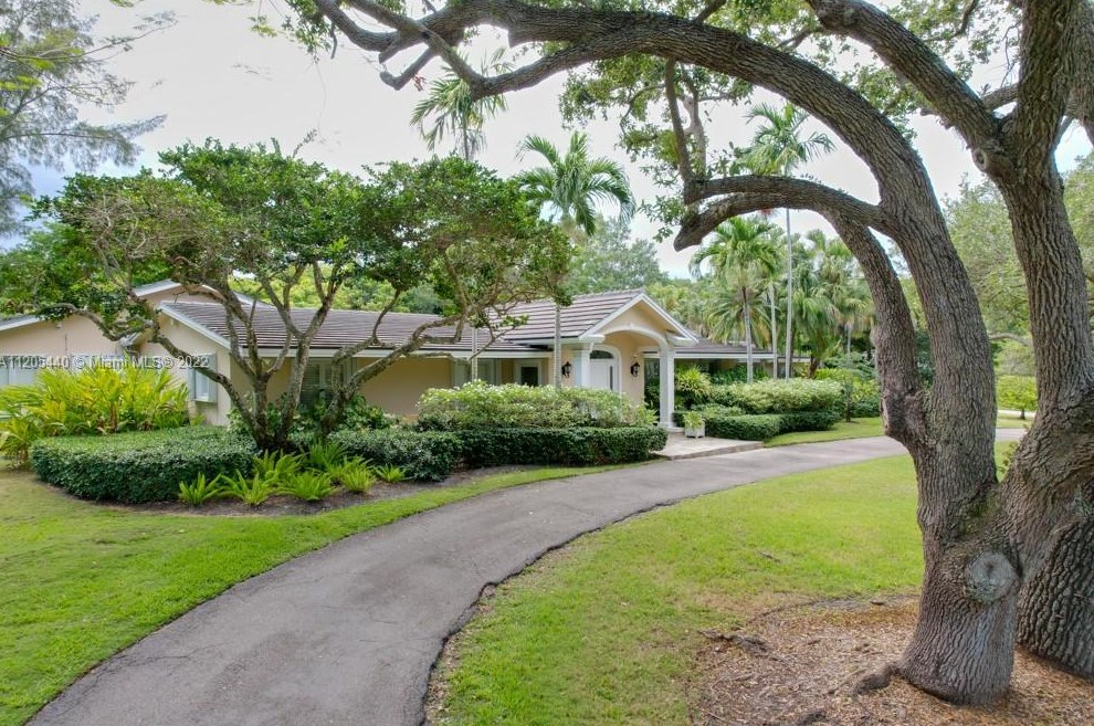 12300 Pine Needle Ln, Miami, FL 33156-5727