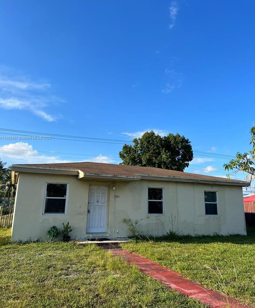 2921 154th Ter, Miami, FL 33054-2535