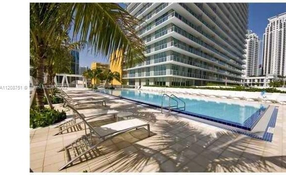 1111 1st Ave, Miami FL 33130-5400 exterior