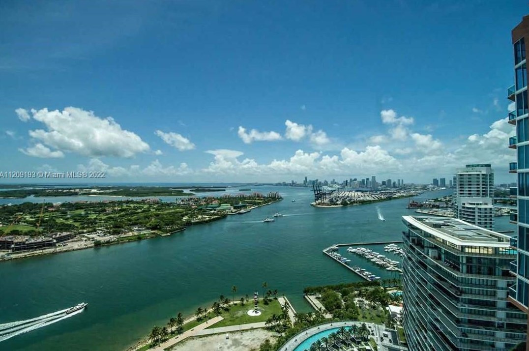 300 S Pointe Dr Apt 3601, Miami, FL 33139