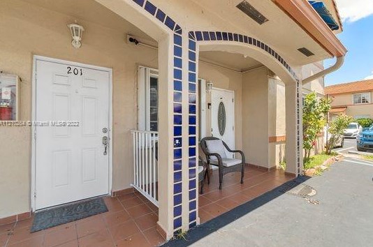 3254 W 70th St #201, Hialeah, FL 33018