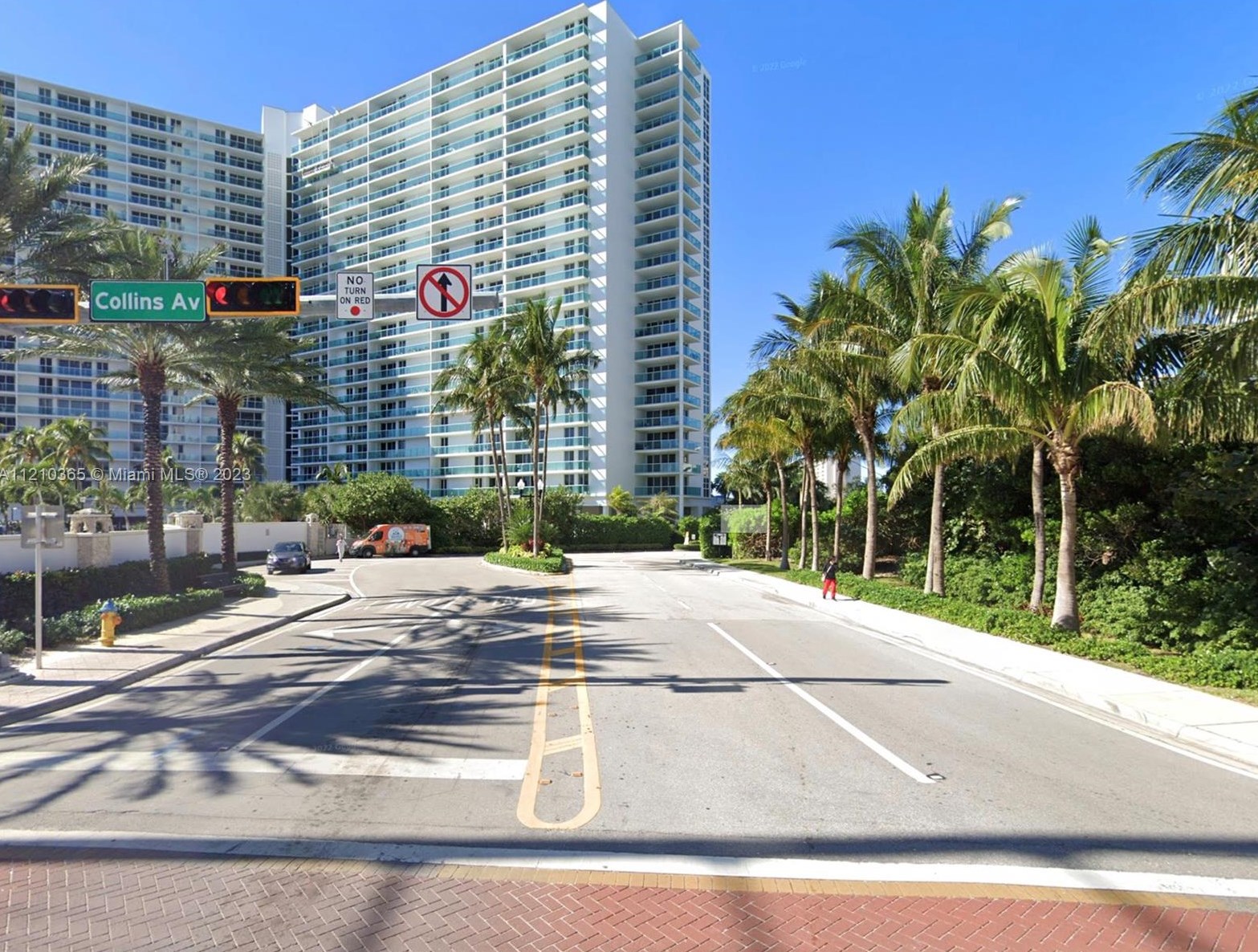 100 Bayview Dr, Miami FL  33160-4772 exterior