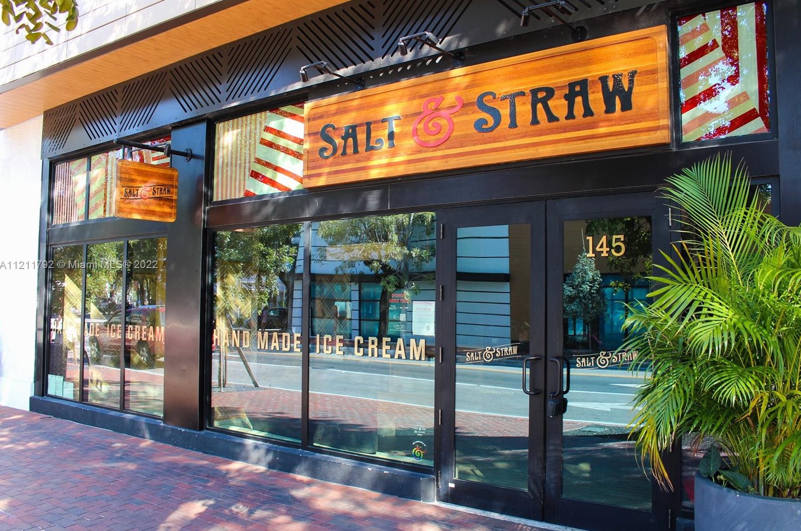 2836 Trade Ave, Miami FL  33133-3739 exterior