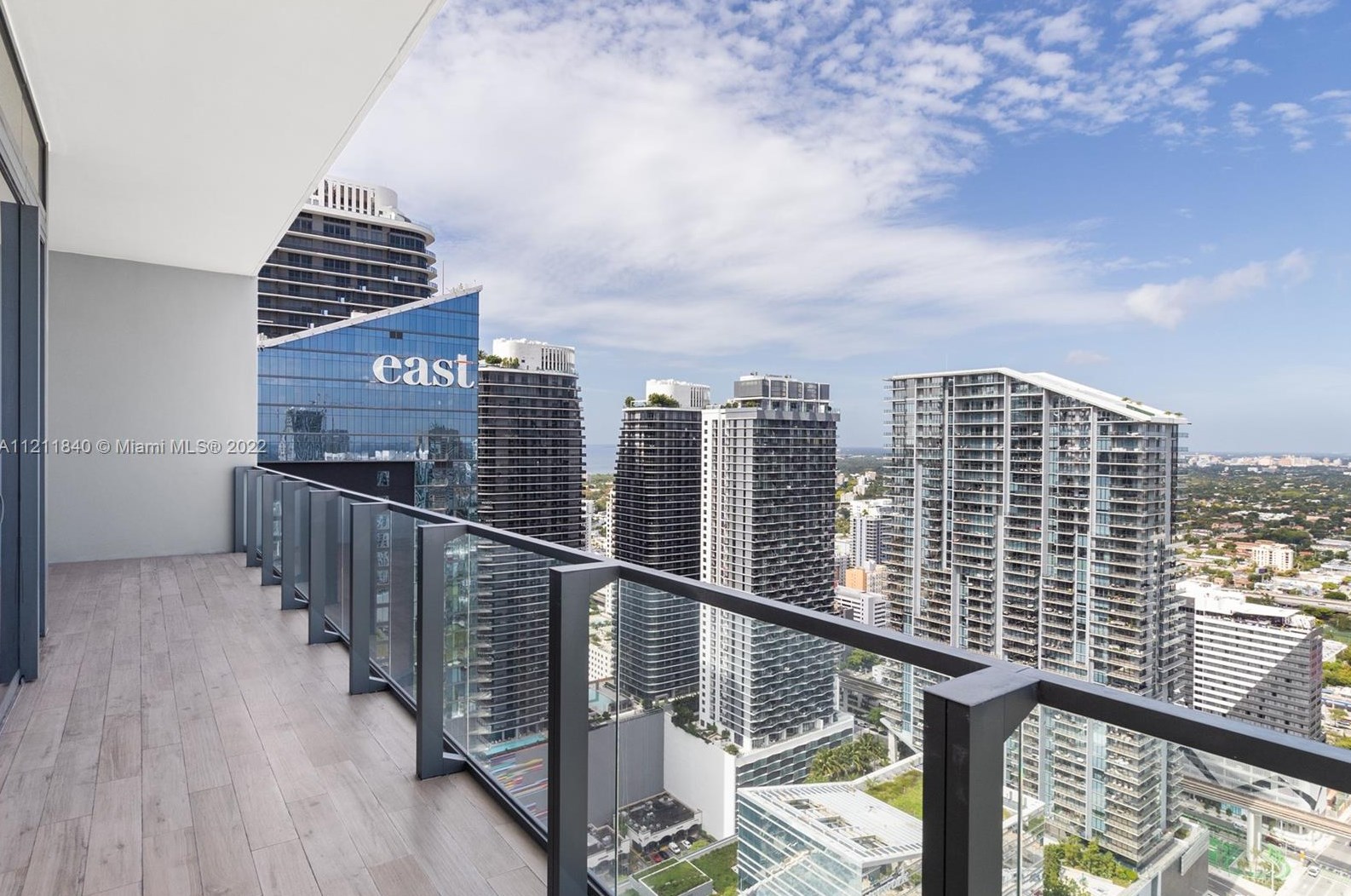 68 6th St Se #4006, Miami, FL 33131