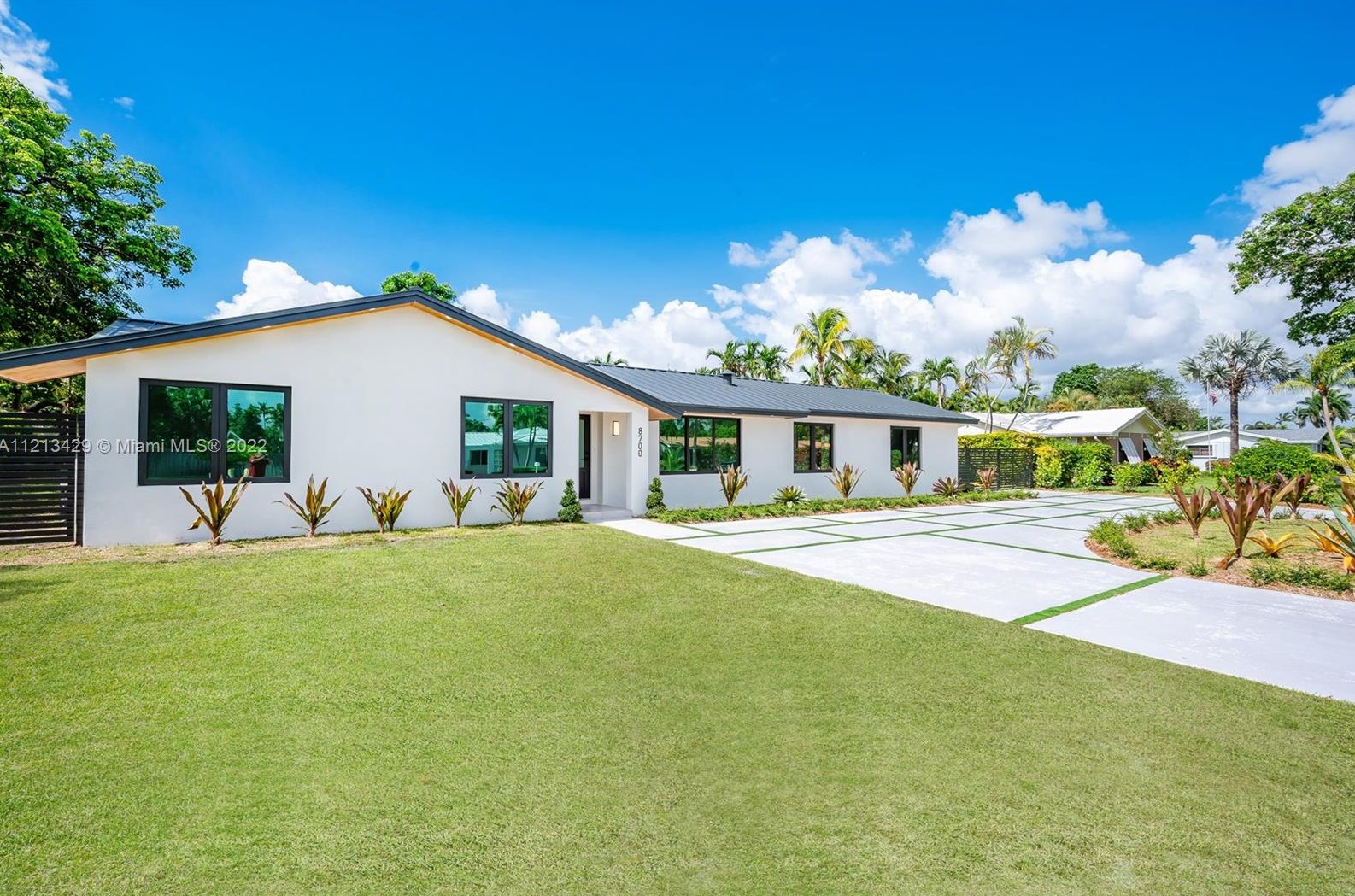 8700 175th St, Miami FL  33157-5839 exterior