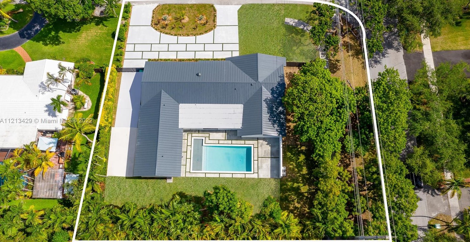 8700 175th St, Miami FL  33157-5839 exterior