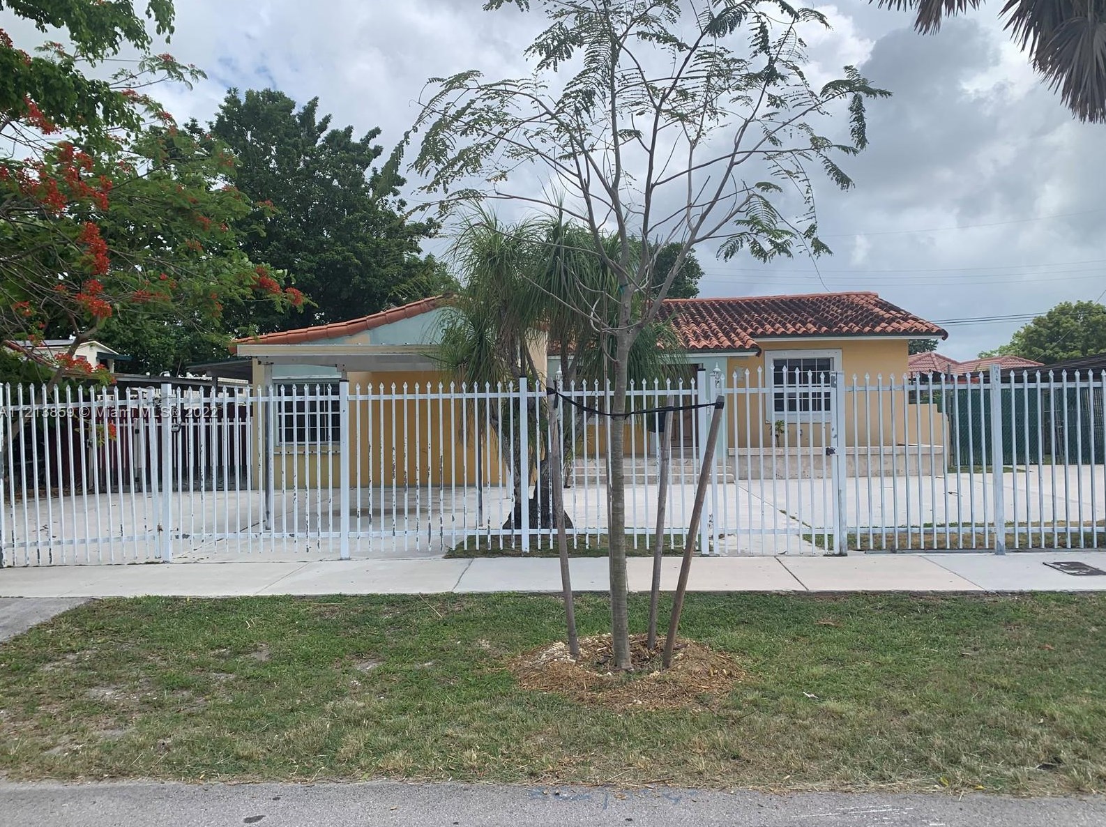 4771 7th St, Miami FL  33126-2201 exterior