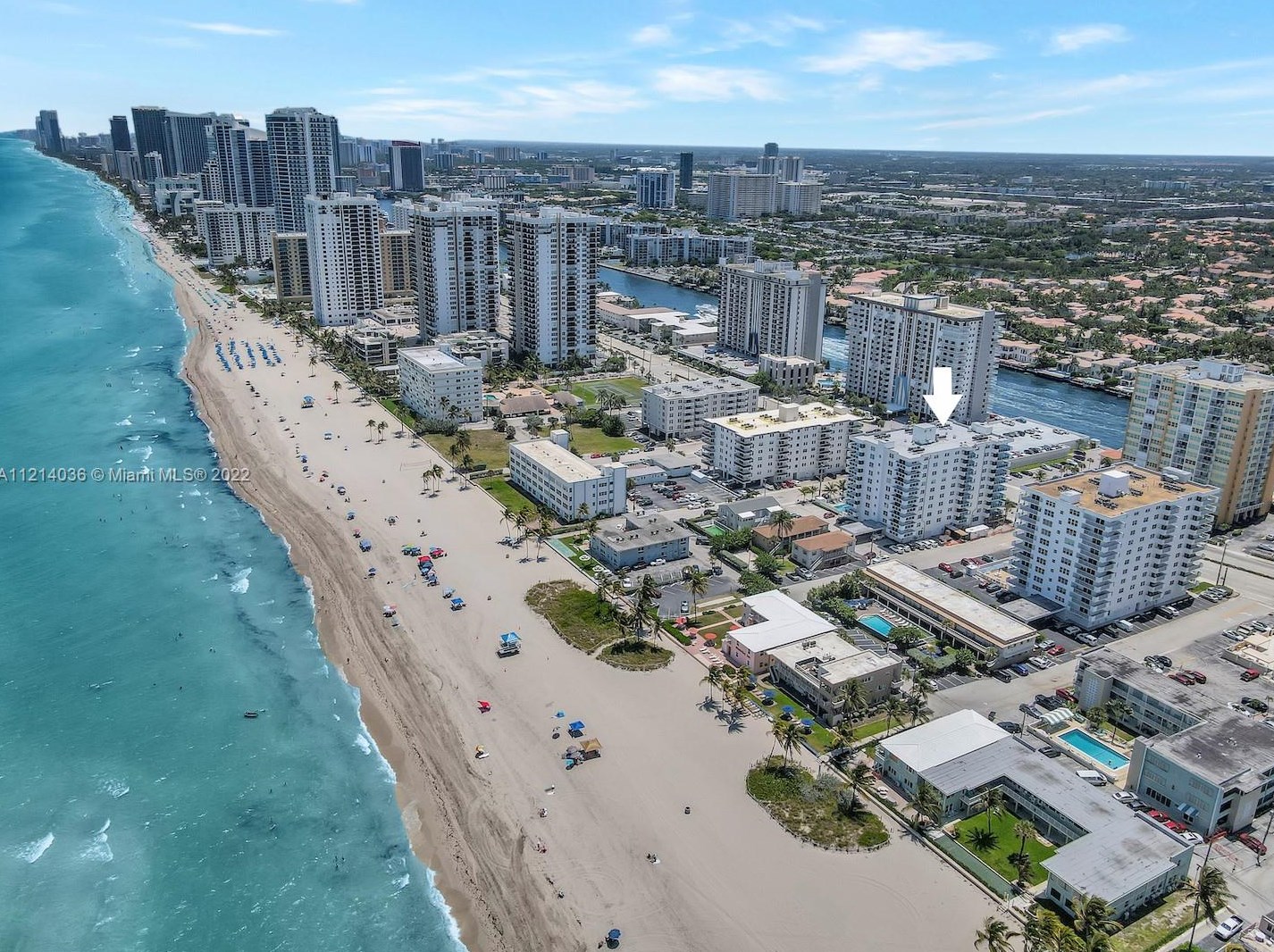 1701 Ocean Dr, Hollywood FL  33019-3411 exterior