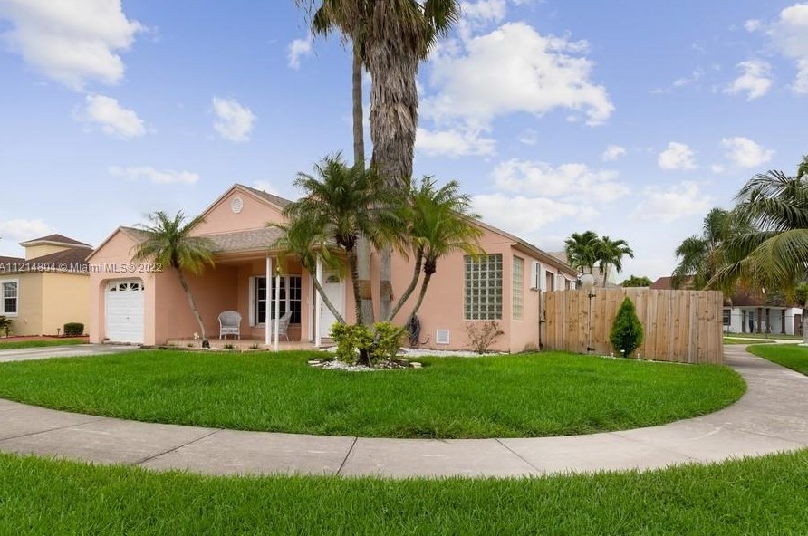 15360 143rd Ave, Miami, FL 33177-1049