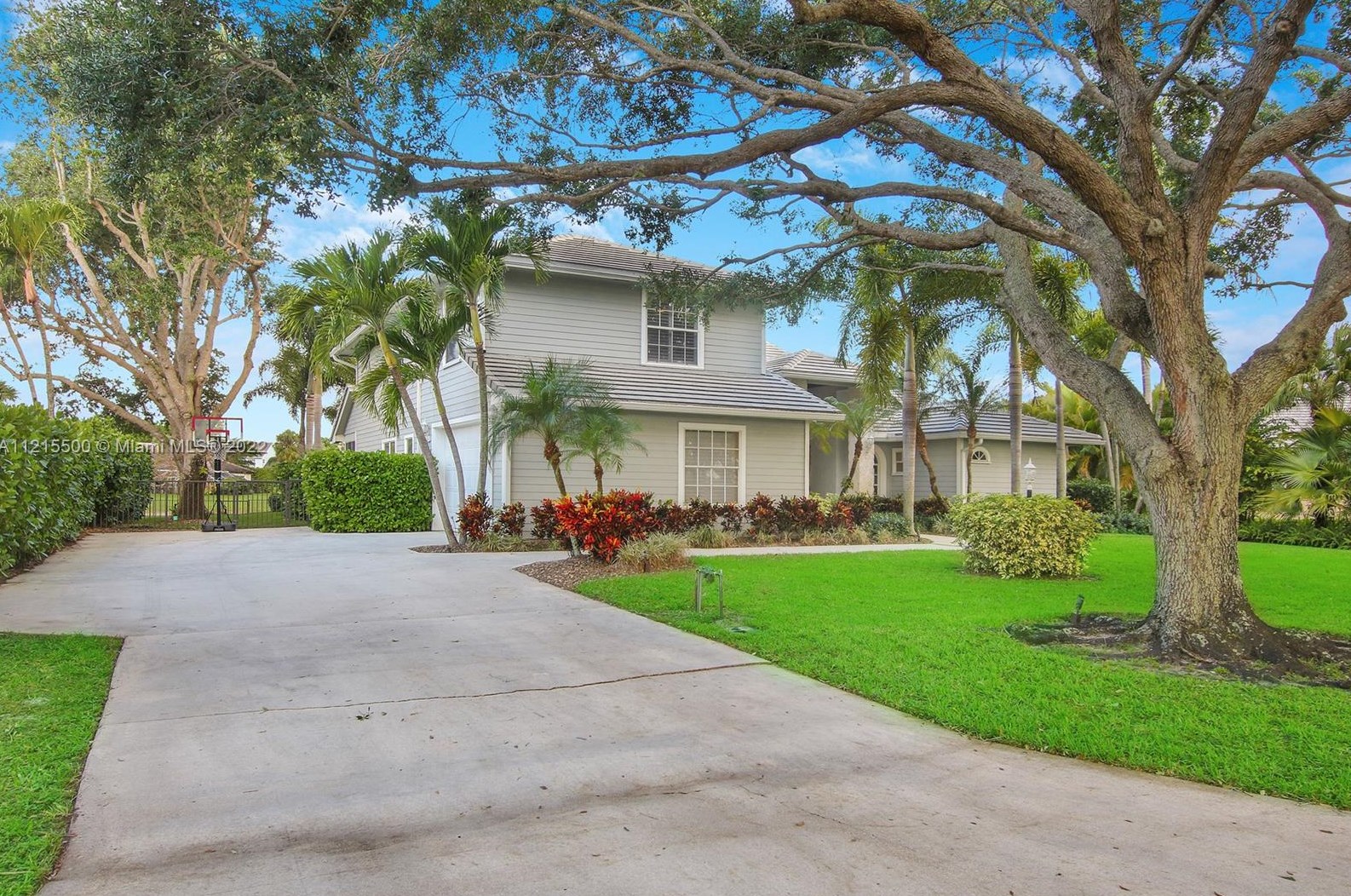 18480 Se Lakeside Dr, Jupiter, FL 33469