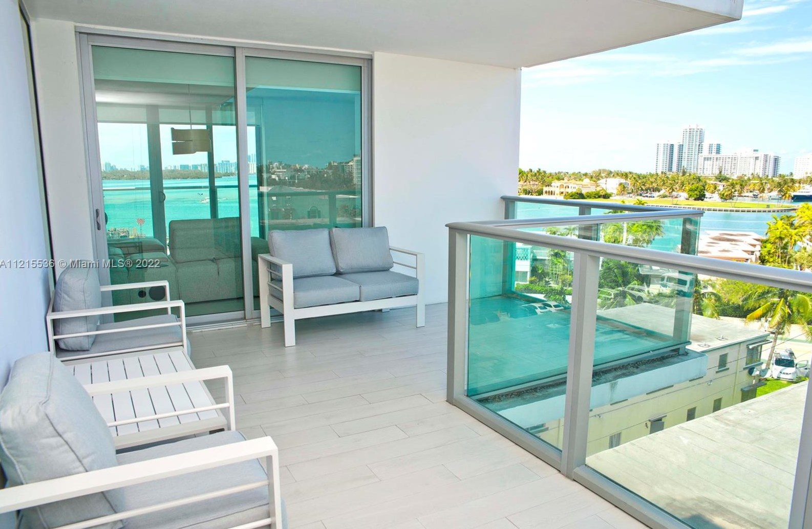 1133 102nd St #703, Miami, FL 33154