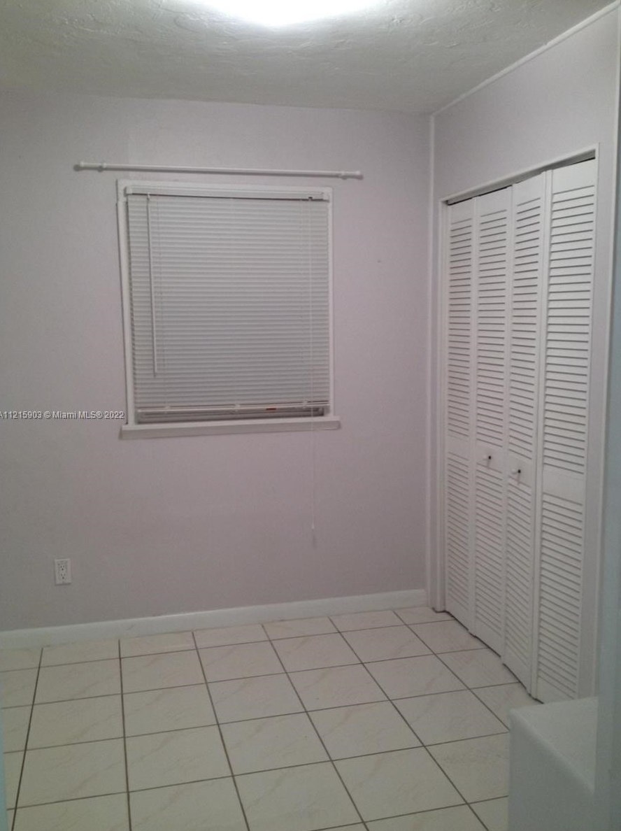 2430 25 Ter, Miami FL 33133-2007 exterior